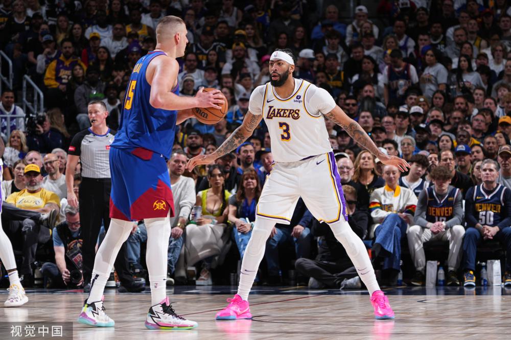 他悄然离开 他悄然离开