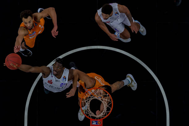 正是这种趋 正是这种趋