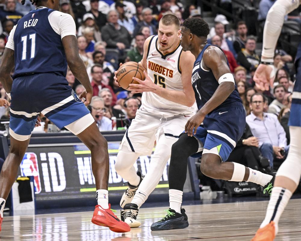 更衣室进行 更衣室进行